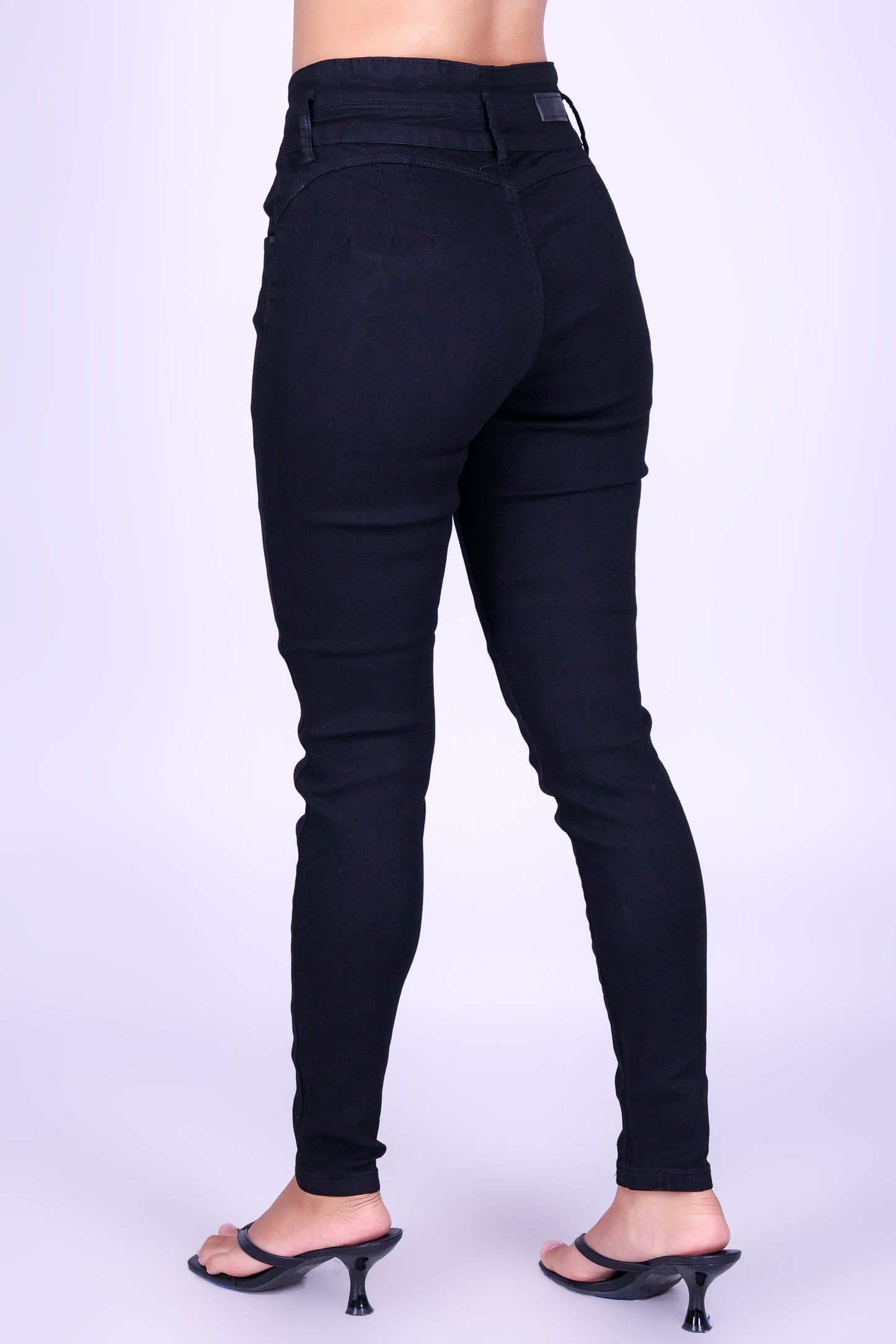HOMETOWN SKINNY JEANS