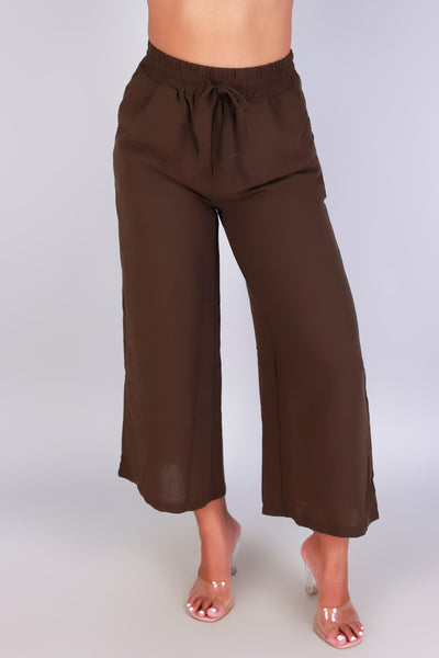 Jeans Warehouse Hawaii - SOLID WOVEN CAPRI'S - ENDLESS SUMMER CAPRI'S | By ZENANA (KC EXCLUSIVE,INC
