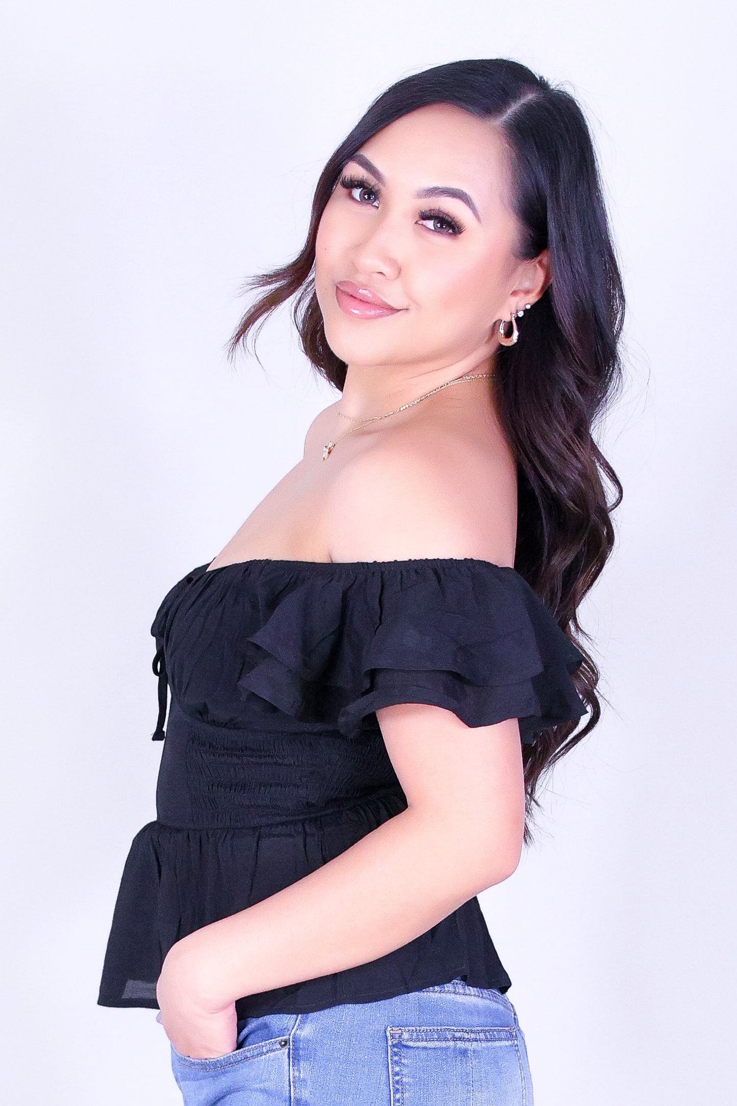 PRETTY IN RUFFLES TOP