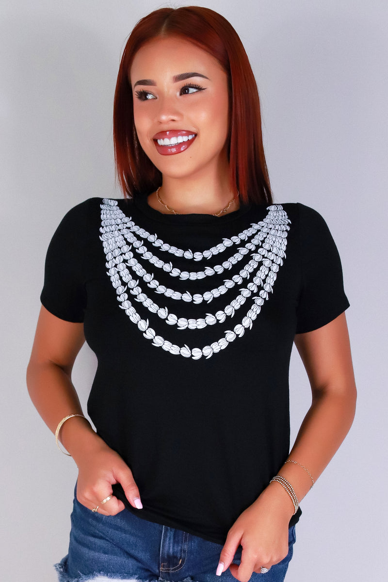 Jeans Warehouse Hawaii - S/S SCREEN - 5 STRAND PIKAKE LEI TEE | By LUZ