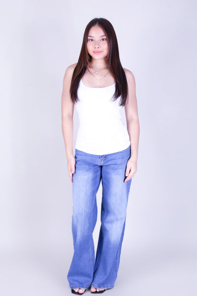 WEAK IN THE KNEES TOP