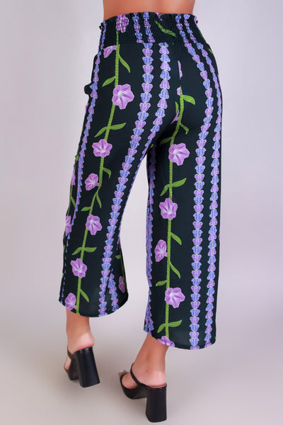 Jeans Warehouse Hawaii - PRINT WOVEN PANTS - POHUEHUE SMOCK WAIST CAPRI PANTS | By LUZ