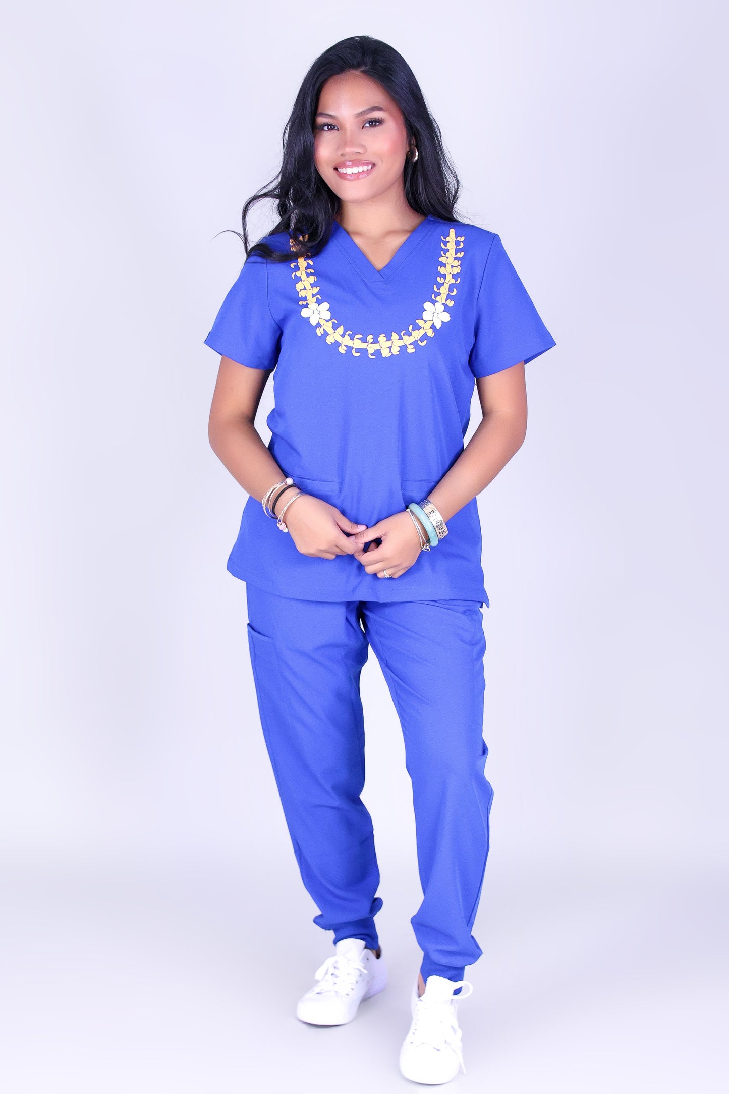 PUAKENIKENI SCRUB TOP