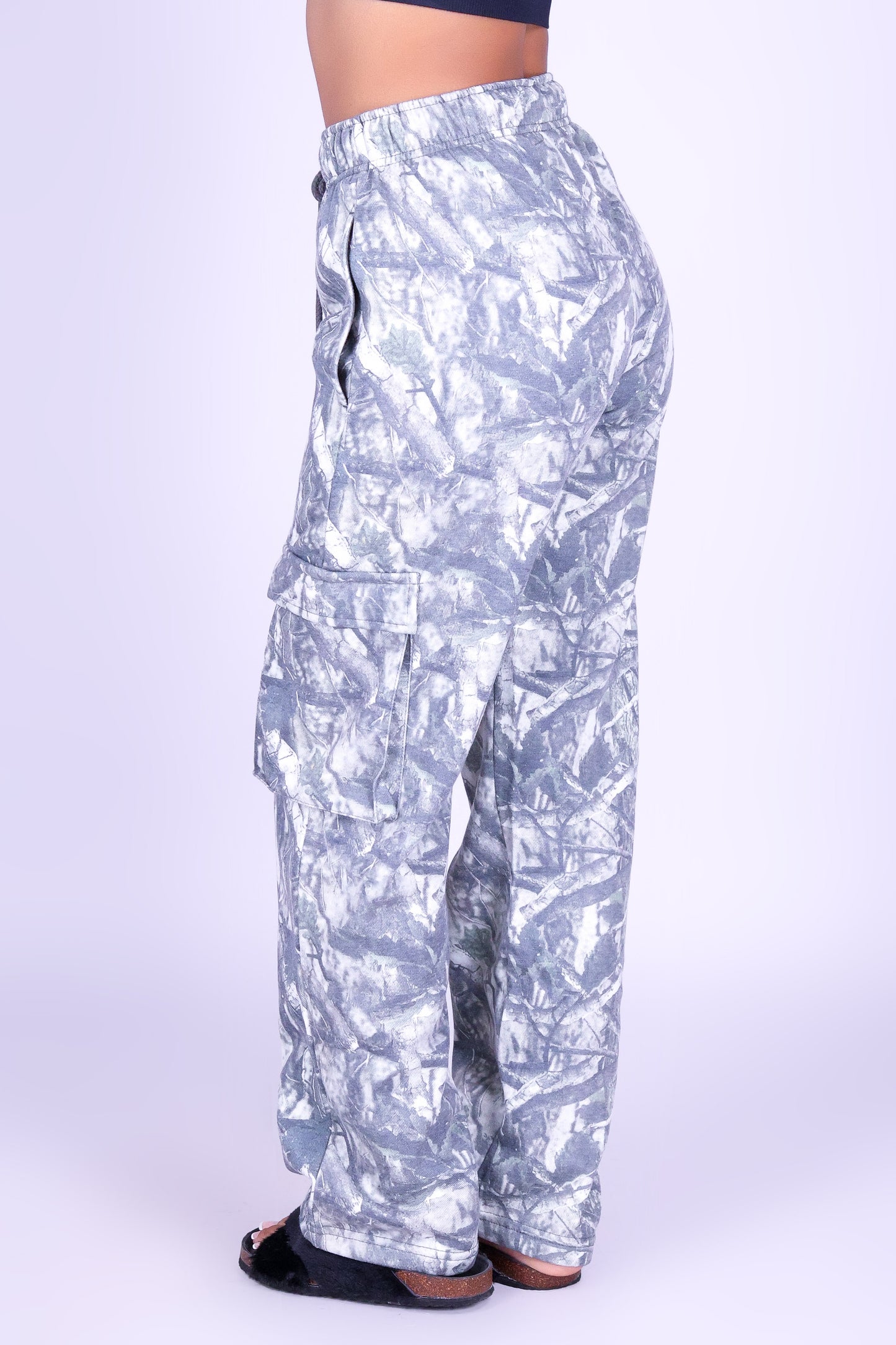 WILDERNESS MUSE HUNTING CAMO CARGO POCKETS