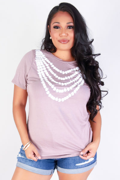 Jeans Warehouse Hawaii - PLUS S/S SCREENS - 5 STRAND PIKAKE LEI TEE | By LUZ