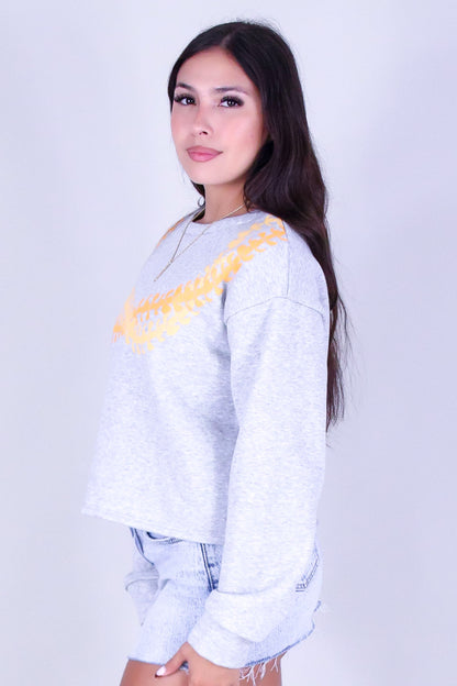 TWISTED PUAKENIKENI LEI SWEATER