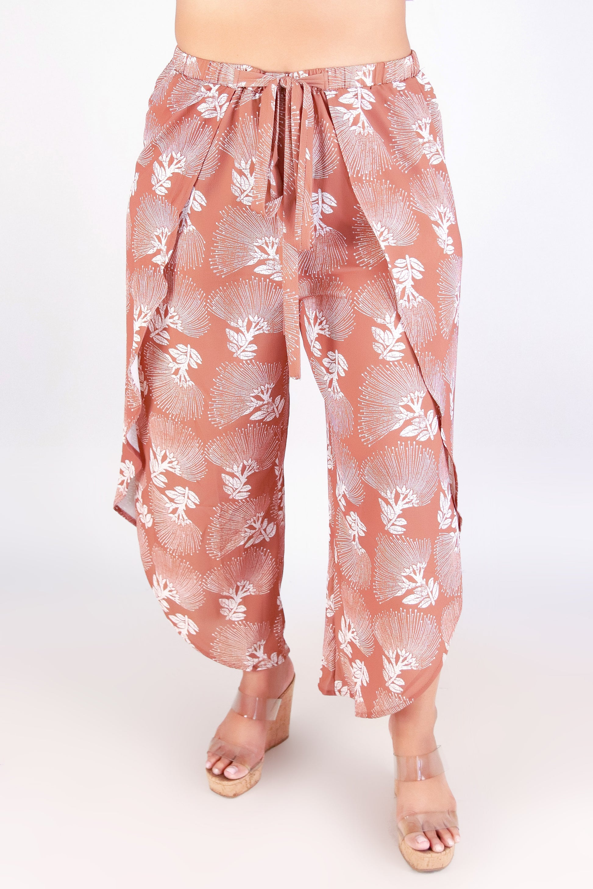 Jeans Warehouse Hawaii - PLUS PRINT WOVEN CAPRI'S - OHIA LEHUA WOVEN CAPRI'S | By LUZ