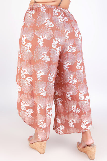 Jeans Warehouse Hawaii - PLUS PRINT WOVEN CAPRI'S - OHIA LEHUA WOVEN CAPRI'S | By LUZ