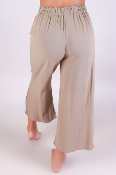 Jeans Warehouse Hawaii - SOLID WOVEN CAPRI'S - WORTH THE RISK CAPRI'S | By PAPERMOON/ B_ENVIED