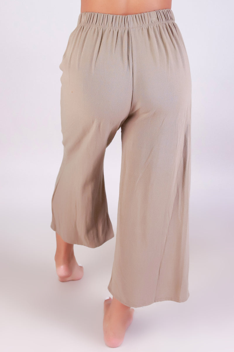 Jeans Warehouse Hawaii - SOLID WOVEN CAPRI&