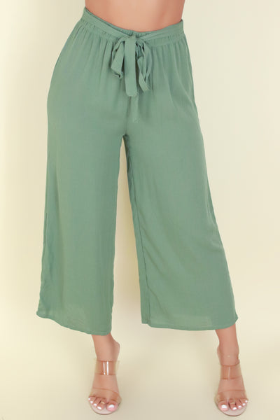 Jeans Warehouse Hawaii - SOLID WOVEN CAPRI'S - SETTLE DOWN PANTS | By LUZ