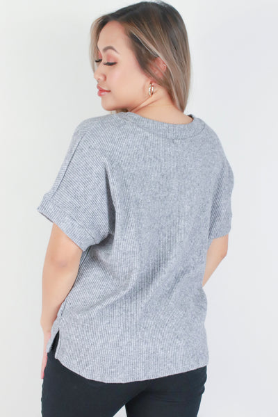 Jeans Warehouse Hawaii - S/S SOLID KNIT TOPS - SHORT SLEEVE RIBBED TOP | By GILLI