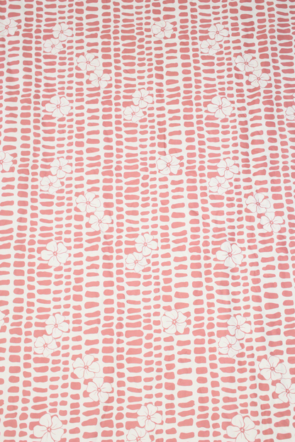 PUAKENIKENI MITER SHELL TABLE COVER