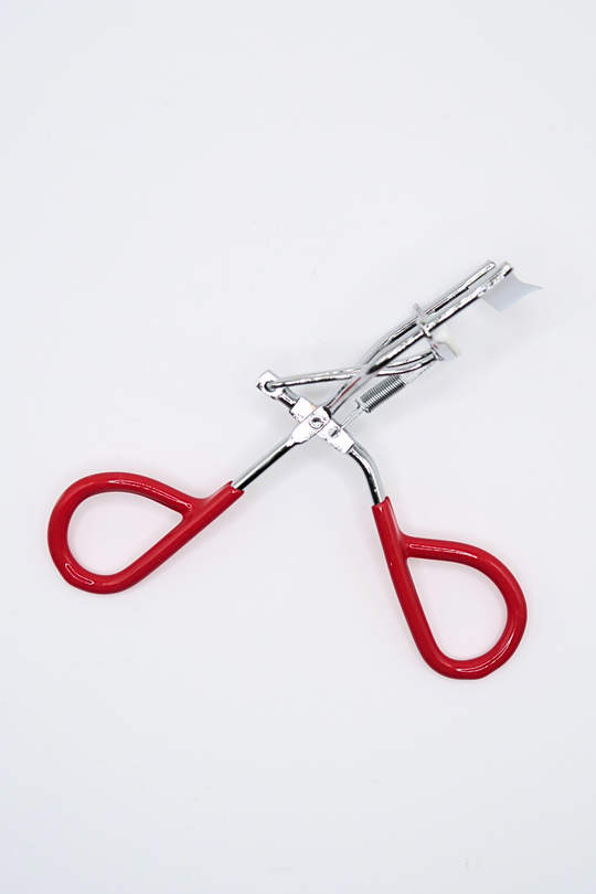EYELASH CURLER