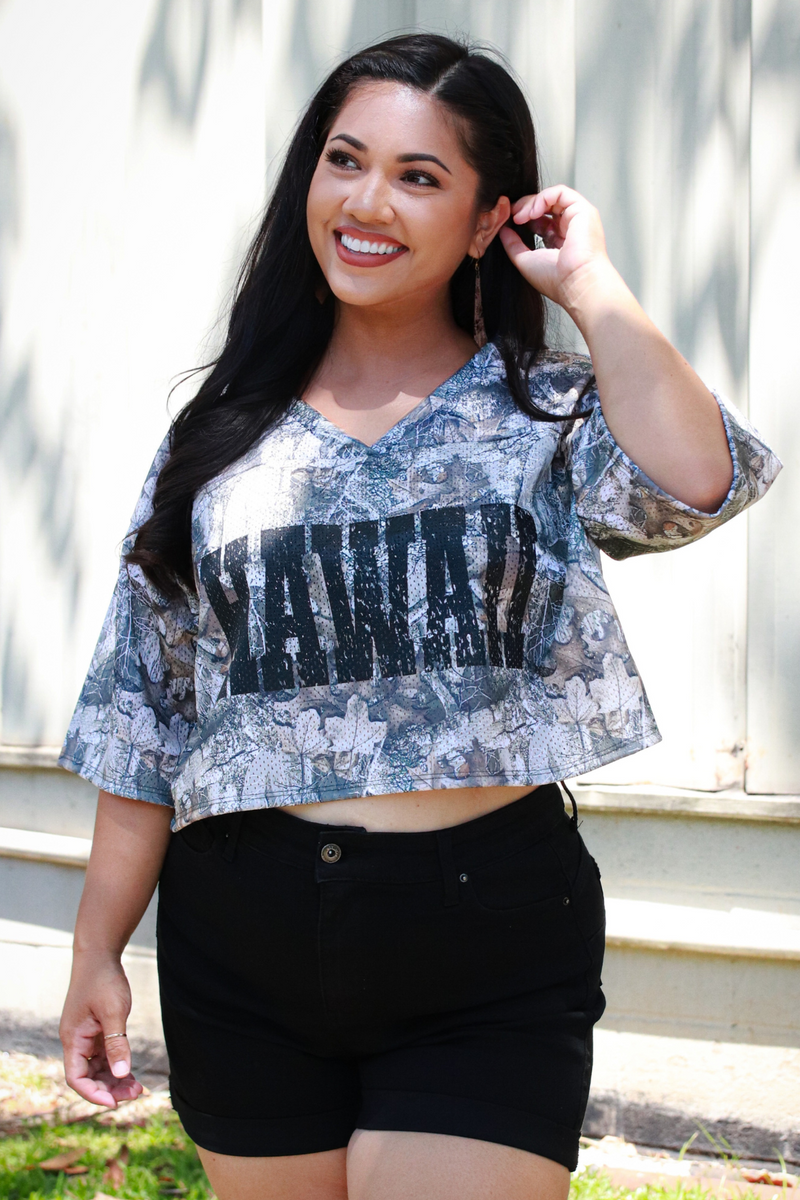 Jeans Warehouse Hawaii - PLUS S/S PRINT WOVEN TOPS - HAWAII HUNTING CAMO JERSEY | By YELLOW CABBAGE