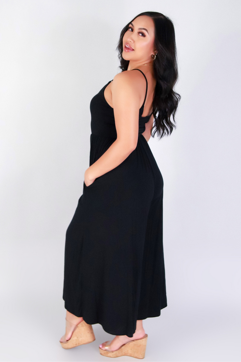 Jeans Warehouse Hawaii - SOLID JUMPERS - STATEMENT IN MOTION JUMPSUIT | By OLIVE & CO