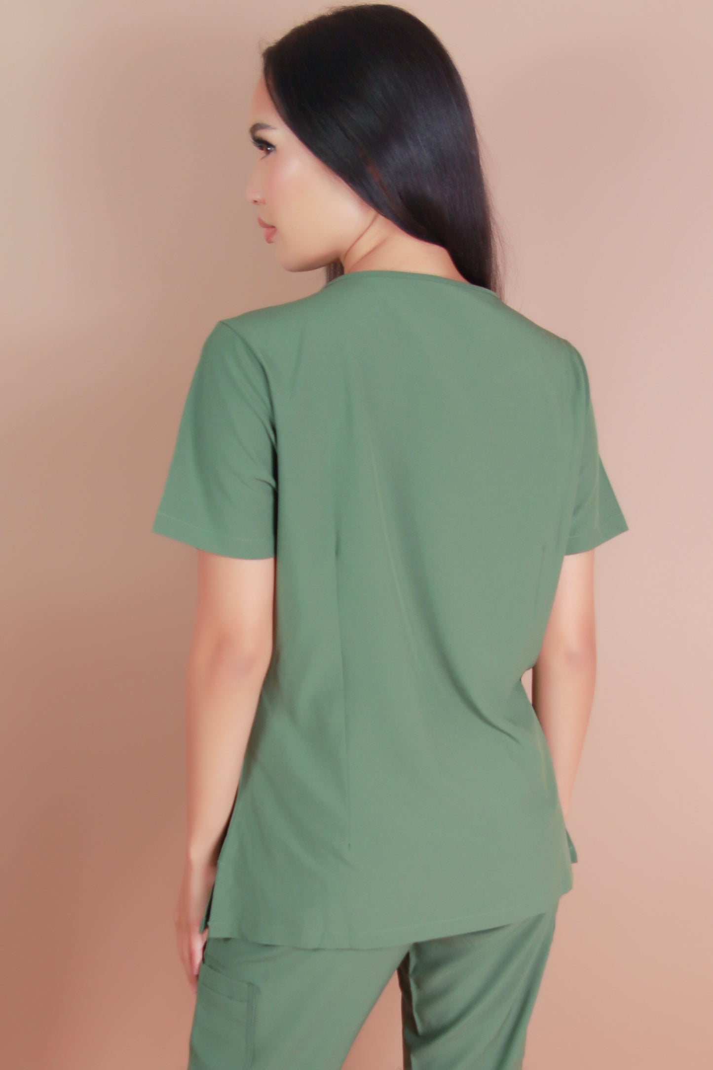 Jeans Warehouse Hawaii - JUNIOR SCRUB TOPS - BE PATIENT WITH ME SCRUB TOP | By MEDGEAR